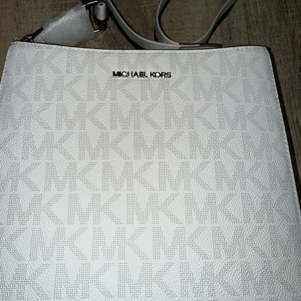 NWT Michael Kors Jet Set Medium Swing Pack Webbed Crossbody Strap color Aluminum - Picture 3 of 6